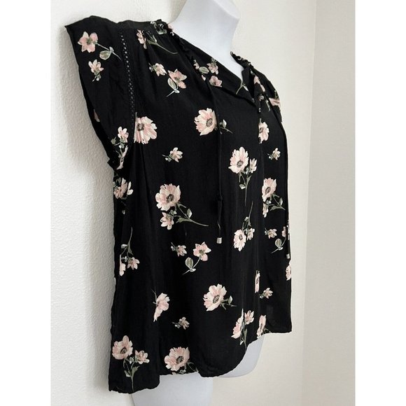 Buffalo David Bitton Womens L Black Floral viscose Flutter Sleeve blouse peasant - Picture 3 of 7